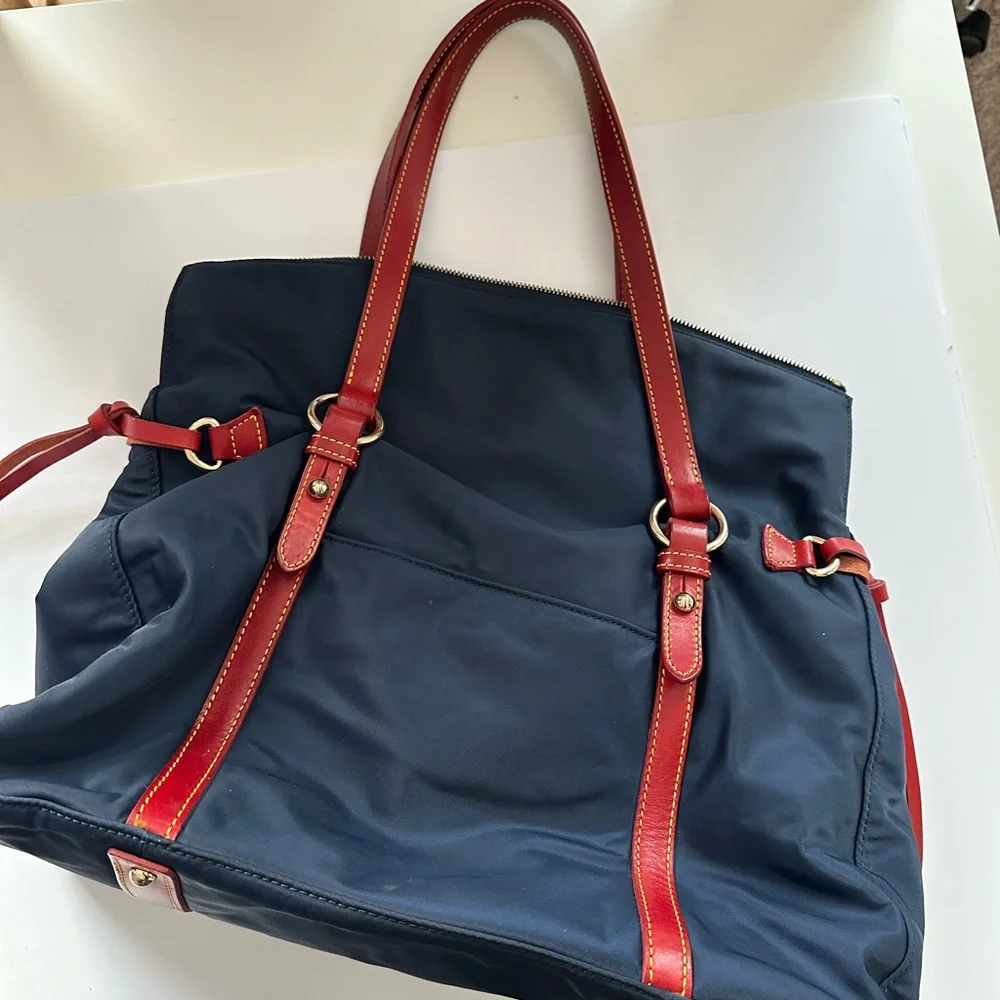 Dooney & Bourke Nylon Smith shoulder handbag - Picture 3 of 6